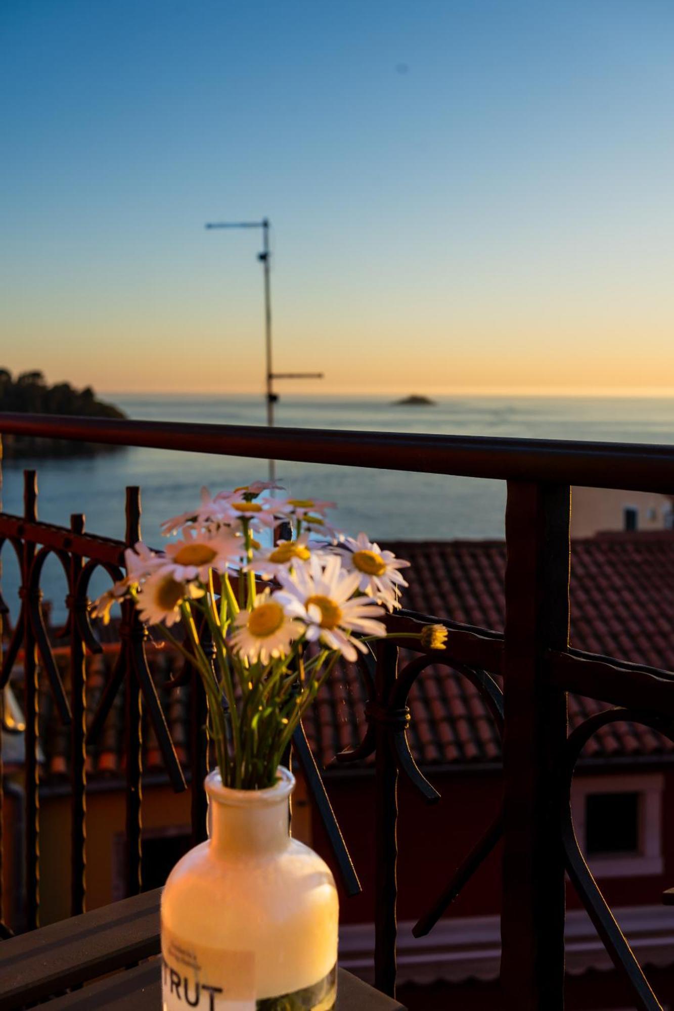 Old Town Seabreeze Residence Rovinj Luaran gambar